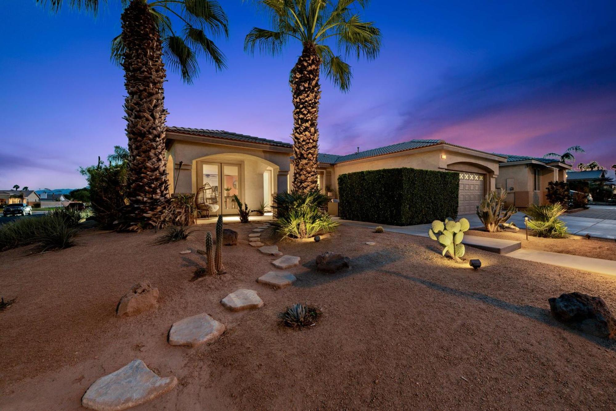 Casa Desert Muse With Heated Pool Spa Firepit Mini Golf And Games Індіо Екстер'єр фото